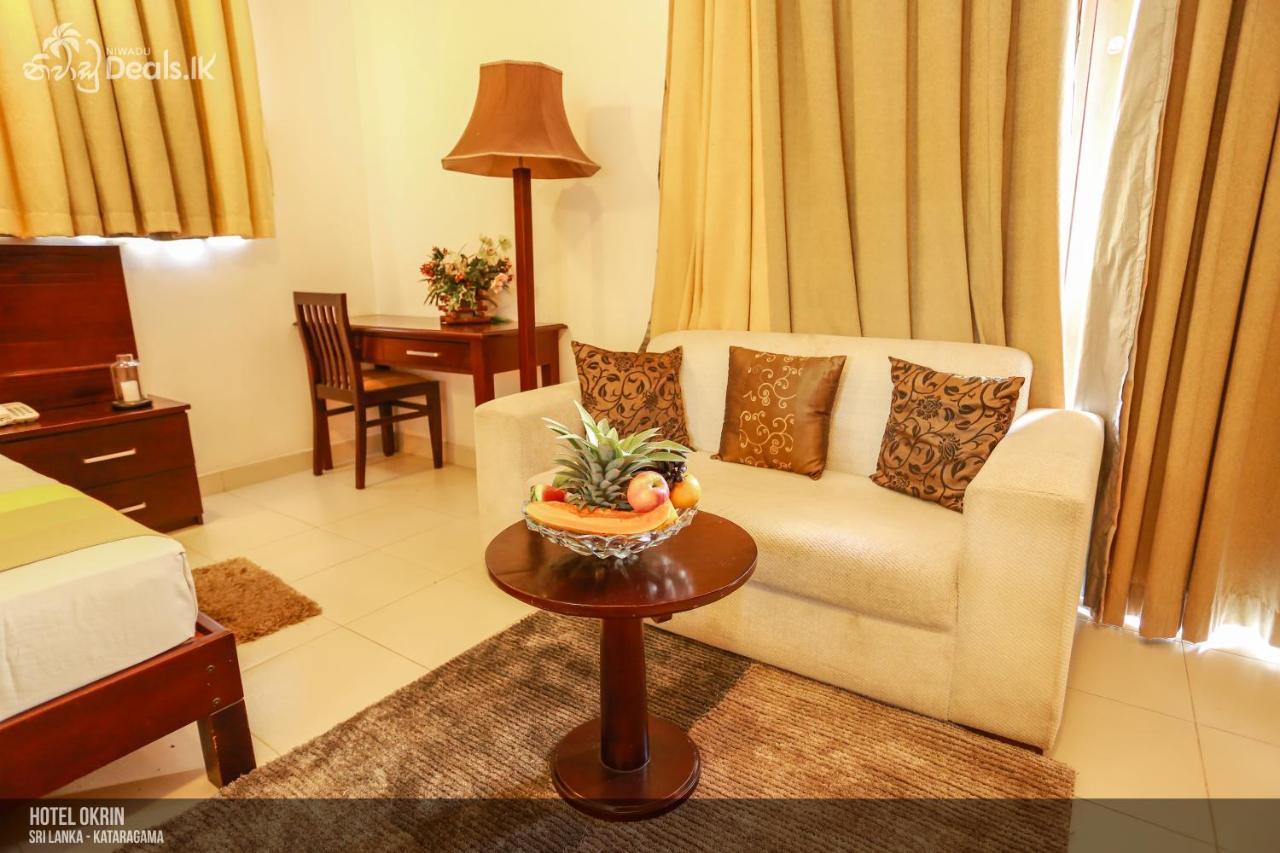 Hotel Lavendish Okrin à Kataragama Extérieur photo