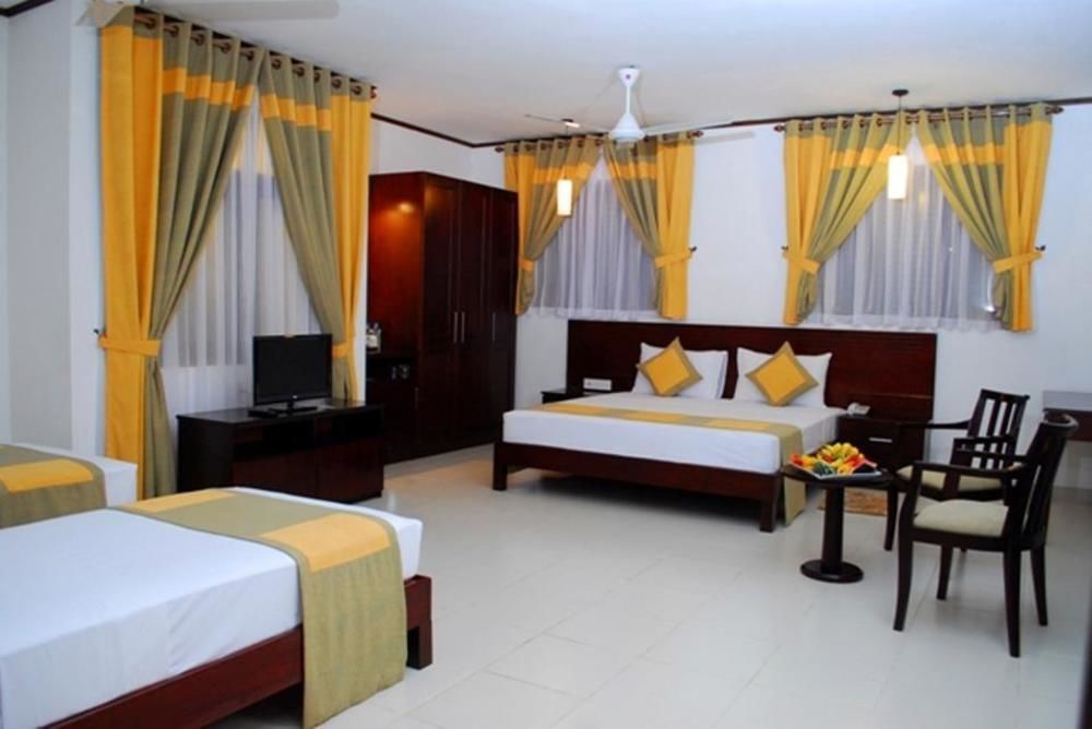 Hotel Lavendish Okrin à Kataragama Extérieur photo